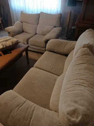 Sofá de 2 y 3 plazas en buen estado