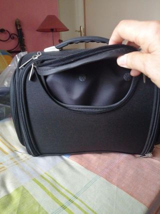 Neceser de viaje negro a estrenar