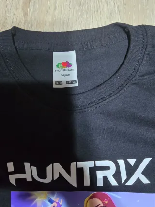 Camiseta y llavero Huntrix