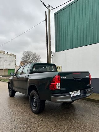 Toyota Hilux Doble cabina 2,4D 2021