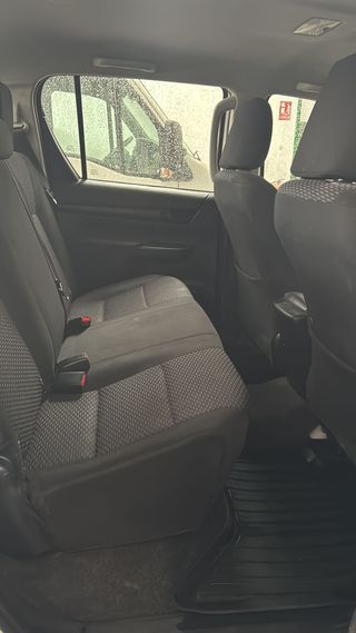 Toyota Hilux Doble cabina 2,4D 2021