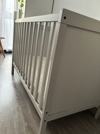 Cuna gris IKEA buen estado