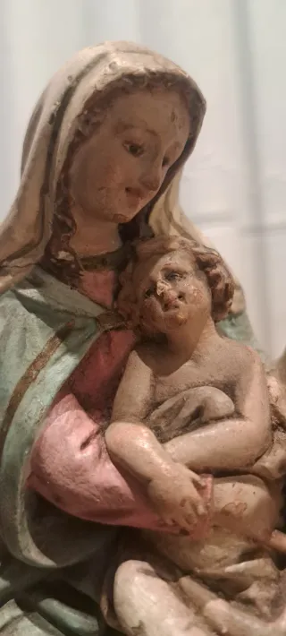 Antigua Escultura Huida a Egipto. De 120 € a 108€.