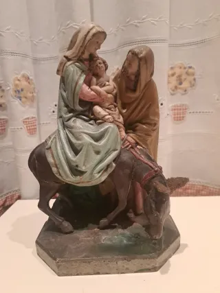 Antigua Escultura Huida a Egipto. De 120 € a 108€.
