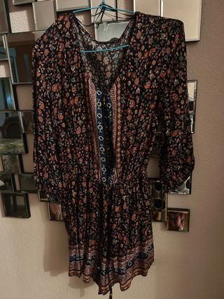 Vestido Bershka floral talla L