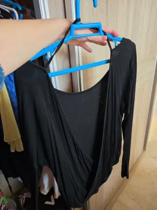 Consegna di abbigliamento giovanile taglia 36-38