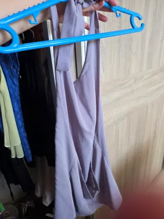 Consegna di abbigliamento giovanile taglia 36-38