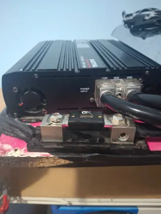 Etapa de Car Audio MARTS 5000W 1 Ohm, procesador