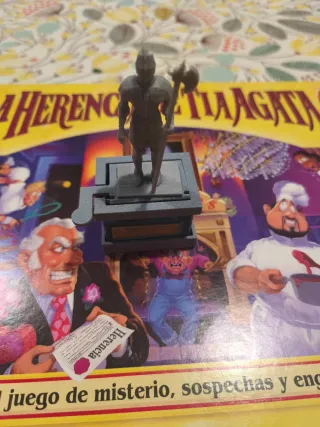 Estatua Herencia Tía Ágata