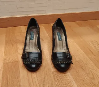 Zapatos María Forcen Talla 39 Tachuelas