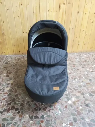 Passeggino per neonati nero