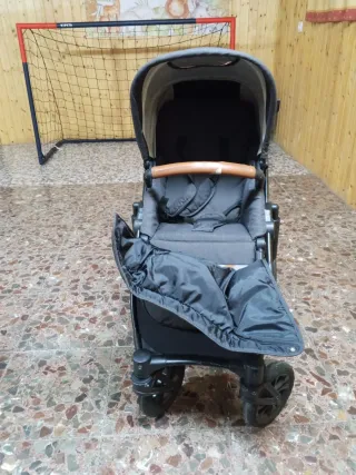Passeggino per neonati nero