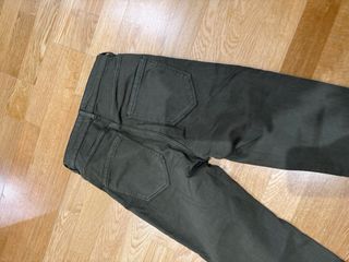 Vaqueros Zara verde