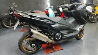 Yamaha TMAX 560 7.700km
