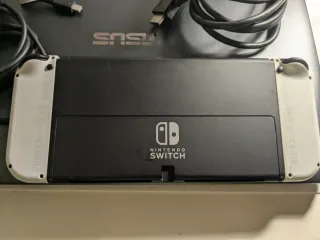 Nintendo Switch OLED Bianca Come Nuova