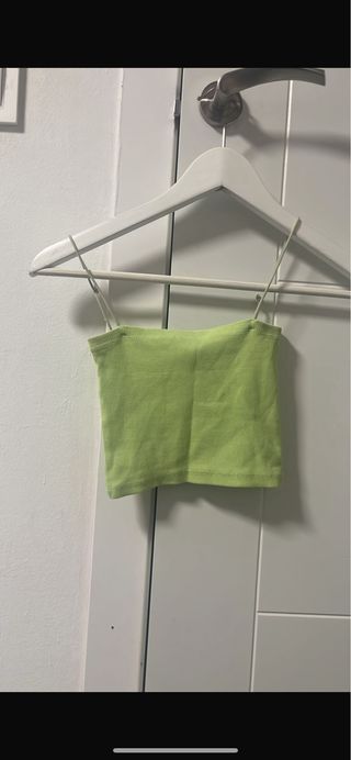 Top Bershka verde talla XS