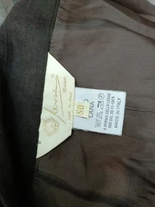 Falda negra con raya diplomática