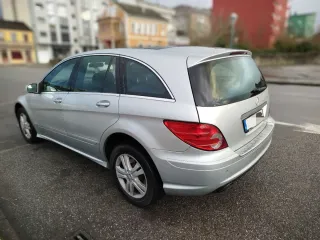 Mercedes-Benz Clase R320