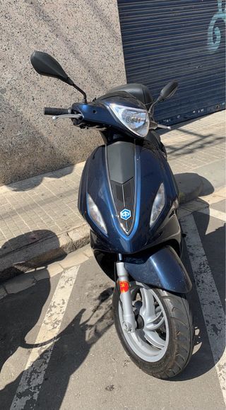 Piaggio Fly 125cc Scooter Automático