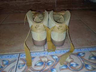 Nike Air Force 1 High LV8 Beige/Oro