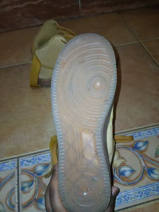 Nike Air Force 1 High LV8 Beige/Oro