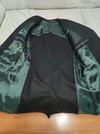 Abrigo Roberto Verino. Hombre. Talla M. Negro