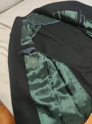 Abrigo Roberto Verino. Hombre. Talla M. Negro