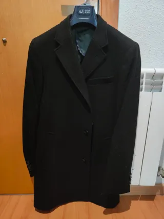 Abrigo Roberto Verino. Hombre. Talla M. Negro