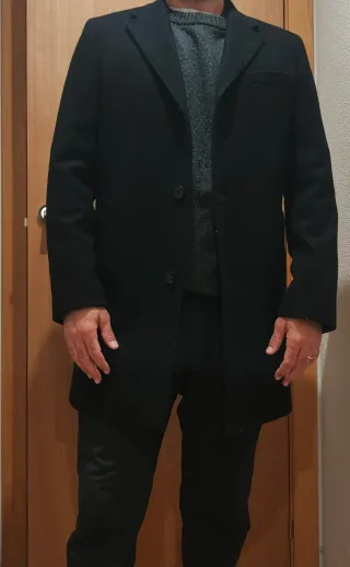 Abrigo Roberto Verino. Hombre. Talla M. Negro
