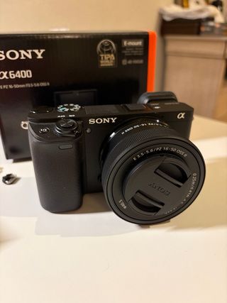Sony A6400 + Jaula+ Batería Extra