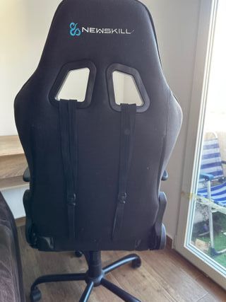 Silla Gaming Newskill Negra y Gris