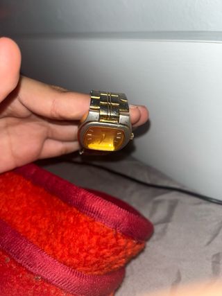 Reloj Casio Dorado y Plateado