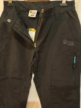 Pantalón negro mujer, de monte trekking Neak Peak