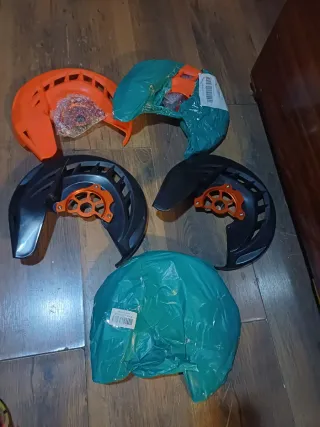 Protector Disco Freno Moto Negro Naranja