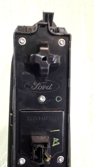 MANDO ELEVALUNAS DELANTERO IZQUIERDO FORD KUGA (CBS) (5)