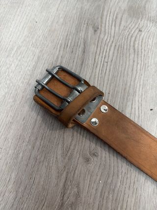 Cinturón para gimnasio de cuero marrón