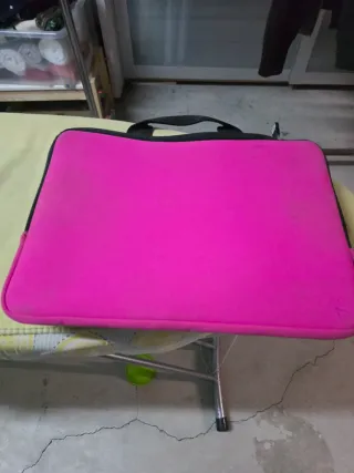 Funda portátil Paul Frank mono rosa