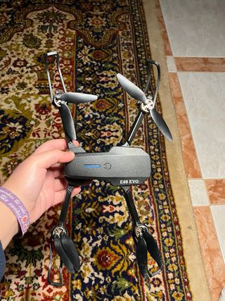 Dron E88 Pro Negro con Mando