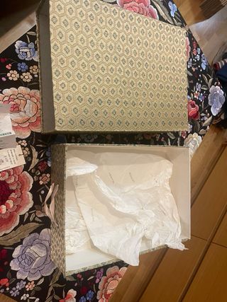 Mantón de Manila negro bordado