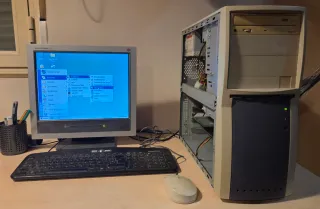 Ordenador antiguo Pentium III Windows 98