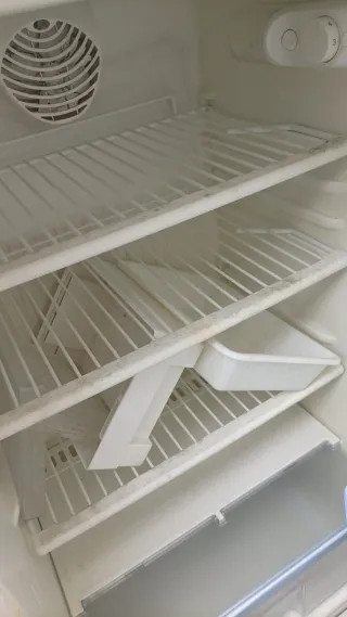 Frigoriferi per l'Africa, lotto di 12 frigoriferi