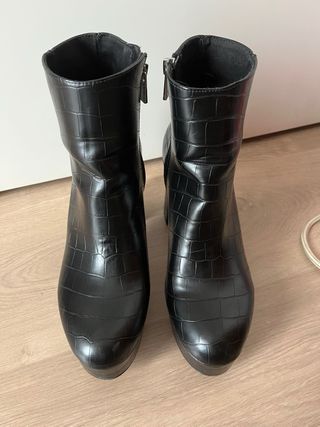 Botas negras Stradivarius plataforma