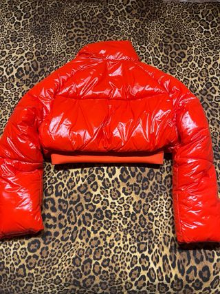 Chaqueta Zara Puffer Crop Roja Naranja