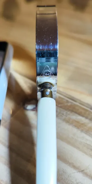 2 Lupas una metal y baquelita otra luz LED.