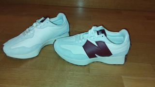 Zapatillas New Balance Beige y Rojo