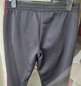 Pantalón deportivo Adidas negro y rosa