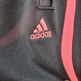 Pantalón deportivo Adidas negro y rosa