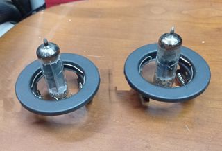 Coppia modanature estetiche per valvole