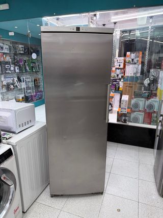 Congelador Vertical Liebherr 1.85m con garantía