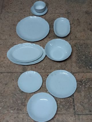 Vajilla de porcelana blanca